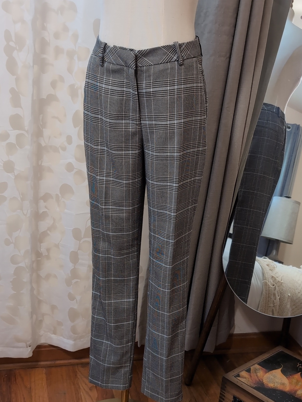 H & M Women's Size 4 Beige, Black, & Blue Plaid Dress Pants Office Trousers